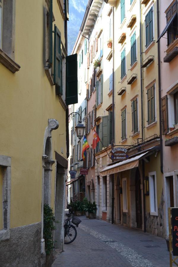 City Center Charme Riva del Garda Esterno foto
